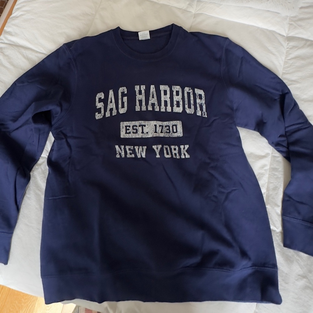 Sag Harbor New York Navy Sweatshirt Excellent condition size medium 80/20